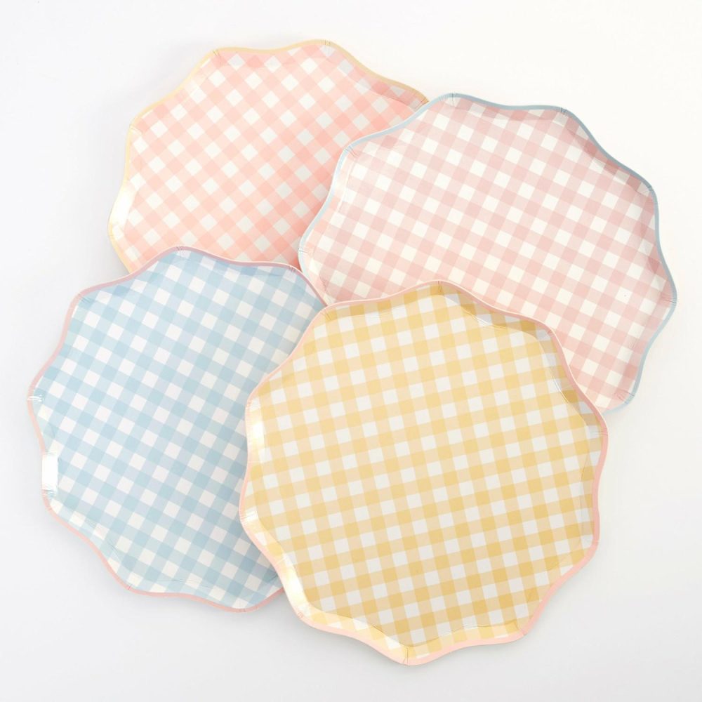 Plates, Cups & Napkins | Gingham Dinner Plates (X 12) Party Supplies Plates, Cups & Napkins